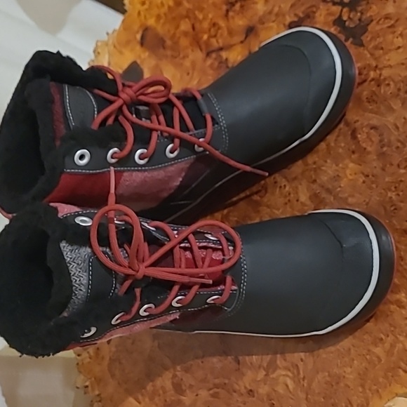 COPY - Size 7 Keen Elsa waterproof boots - Picture 6 of 12